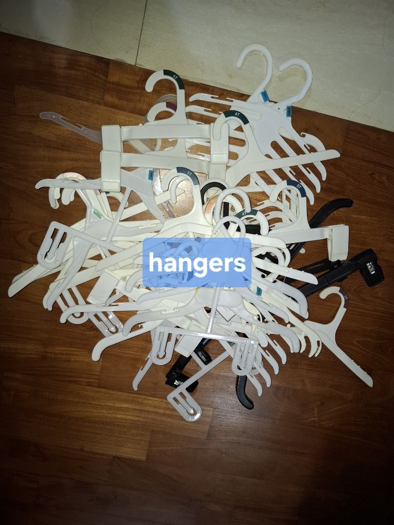 Hangers445602965928683520