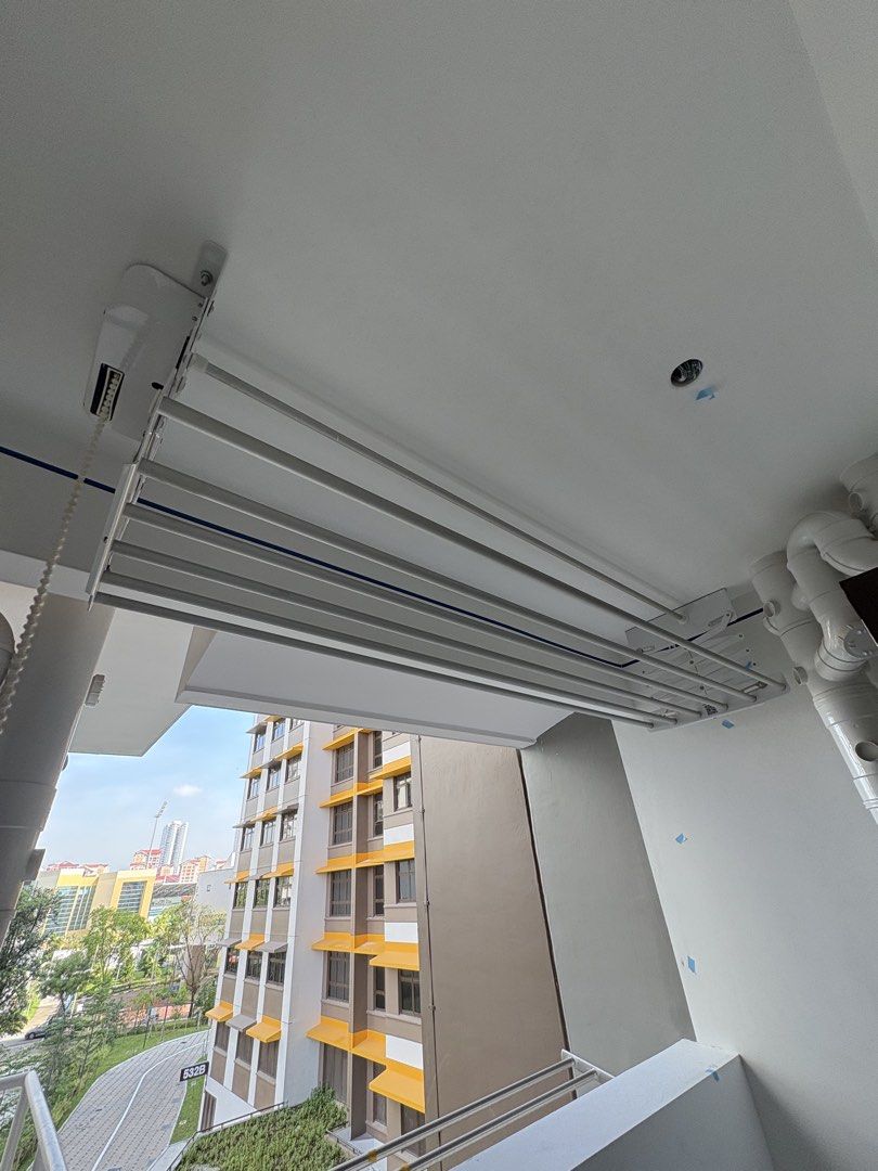 HDB BTO Laundry Rack445992530954823681