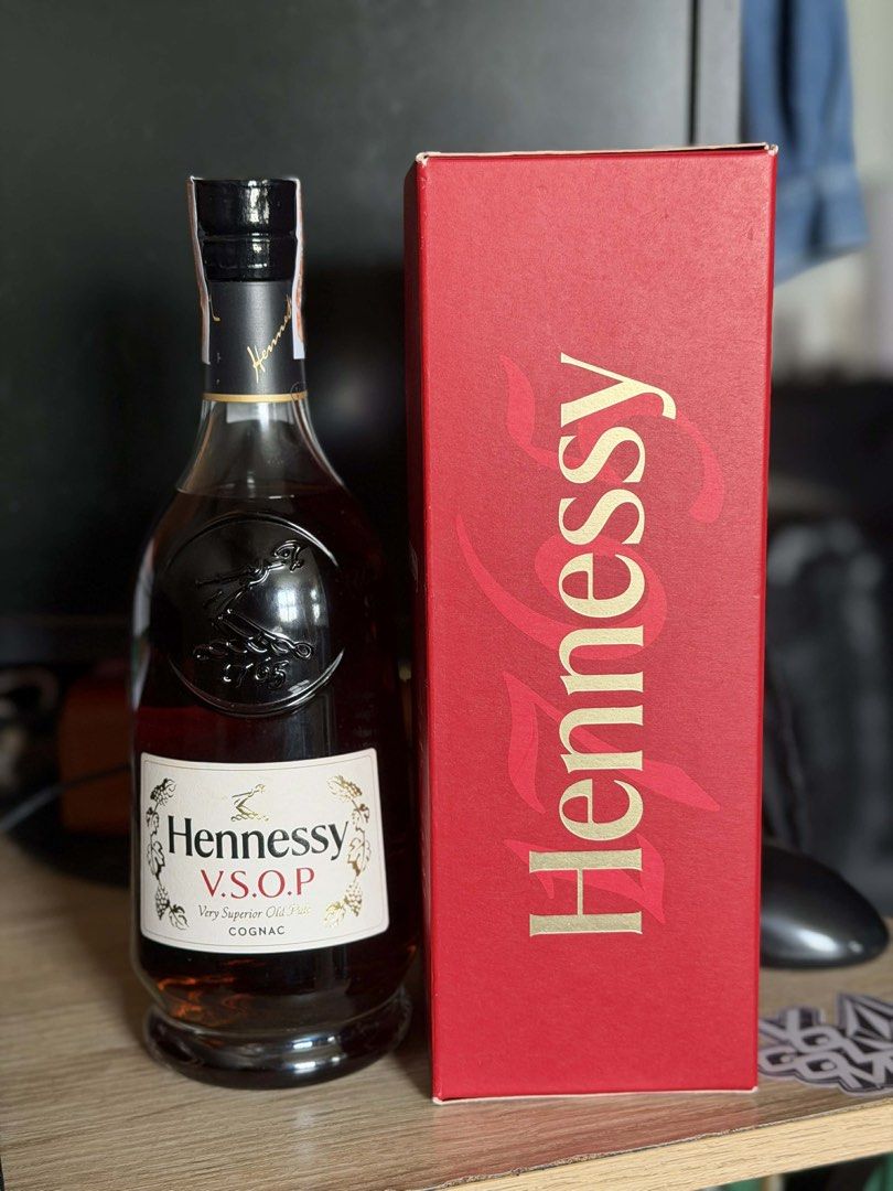 Hennessy vsop (Category: Beverages) located in Taguig. Submitted by bella.xoxo (Listing ID 1436228725, Image 1). Description: onhand & ready to ship 🖇️ HENNESY VSOP (1.8k) mop: gcash, maribank mod: lalamove 📍 LOCATION: TAGUIG / MAKATI 📩 DM FOR INQUIRIES .