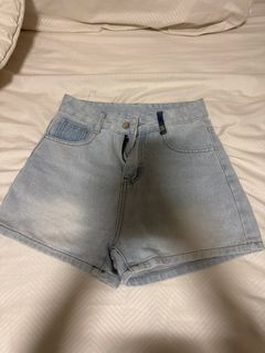 (Category: ) located in . Submitted by ilovesweetpotatoooo (Listing ID 1436233684, Image 1). Description: .