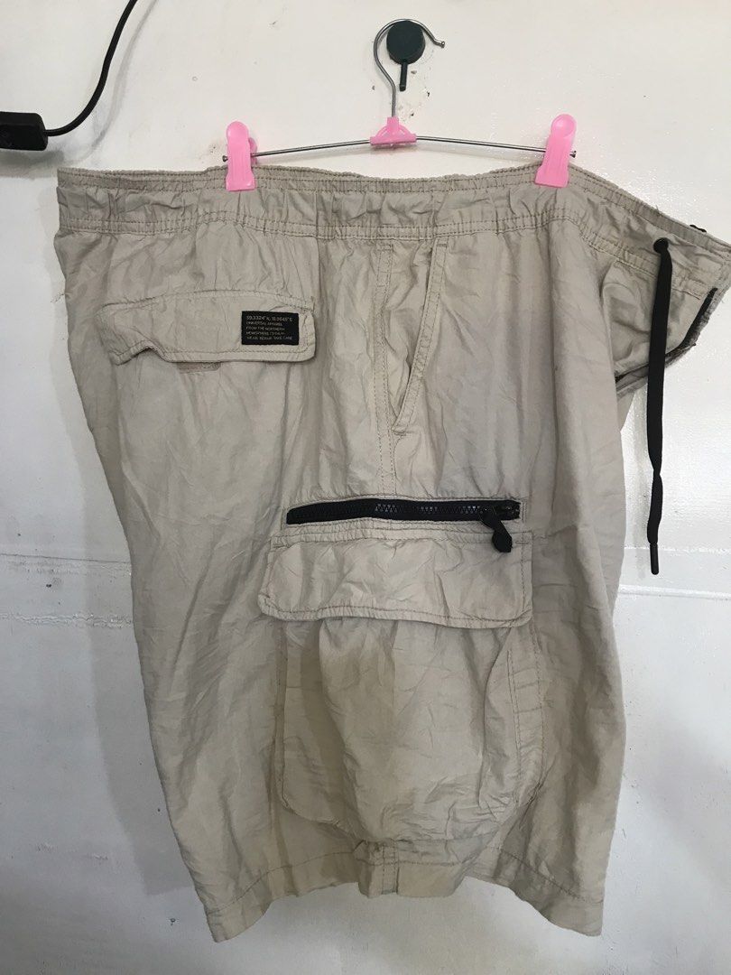 H&M for big boy ! PLUS SIZE 38-42 (Category: Shorts) located in Kananga. Submitted by erikajanec32381 (Listing ID 1436144093, Image 1). Description: H&M cargo short for big boy Size 38-42 20 front length 21.5 back Lenght Excellent condition 9.7/10 colorate No issue Ganda nito mga boss 400 + sf 80 only Leyte location Mine now pay now ship agad Dm for sure buyer.
