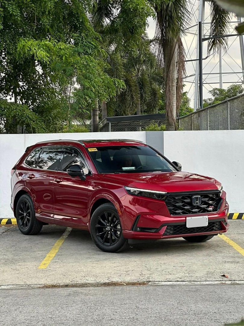 Honda CR-V RS HEV Auto (Category: Used Cars) located in Manila. Submitted by quality_cars (Listing ID 1436178876, Image 2). Description: ‼️For sale / Trade In / Financing OK‼️ 2025 Honda CRV RS HEV - Engine: 2.0L Inline-4 Atkinson Cycle (Hybrid) - Hybrid System: Honda e:HEV (Dual Motor) - Transmission: E-CVT (Electronic CVT) - Drivetrain: AWD (RS variant) - 5 seaters - POWER OUTPUT: * Gas engine: ~145 hp / 183 Nm * Electric motor: ~181 hp / 335 N