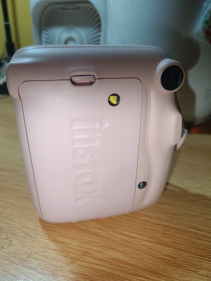 Instax Mini 11 PINK (Category: Cameras) located in Caloocan City. Submitted by mango_jelly_yogurt (Listing ID 1436220800, Image 2). Description: FREE DELIVERY 😊 - Included : clear case, camera strap - no issues. - rfs: since I rarely use this.