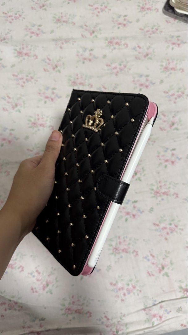 iPad mini 6/7 Luxury Ipad case in black (Category: Cases & Sleeves) located in Caloocan City. Submitted by .manel. (Listing ID 1436202351, Image 2). Description: .