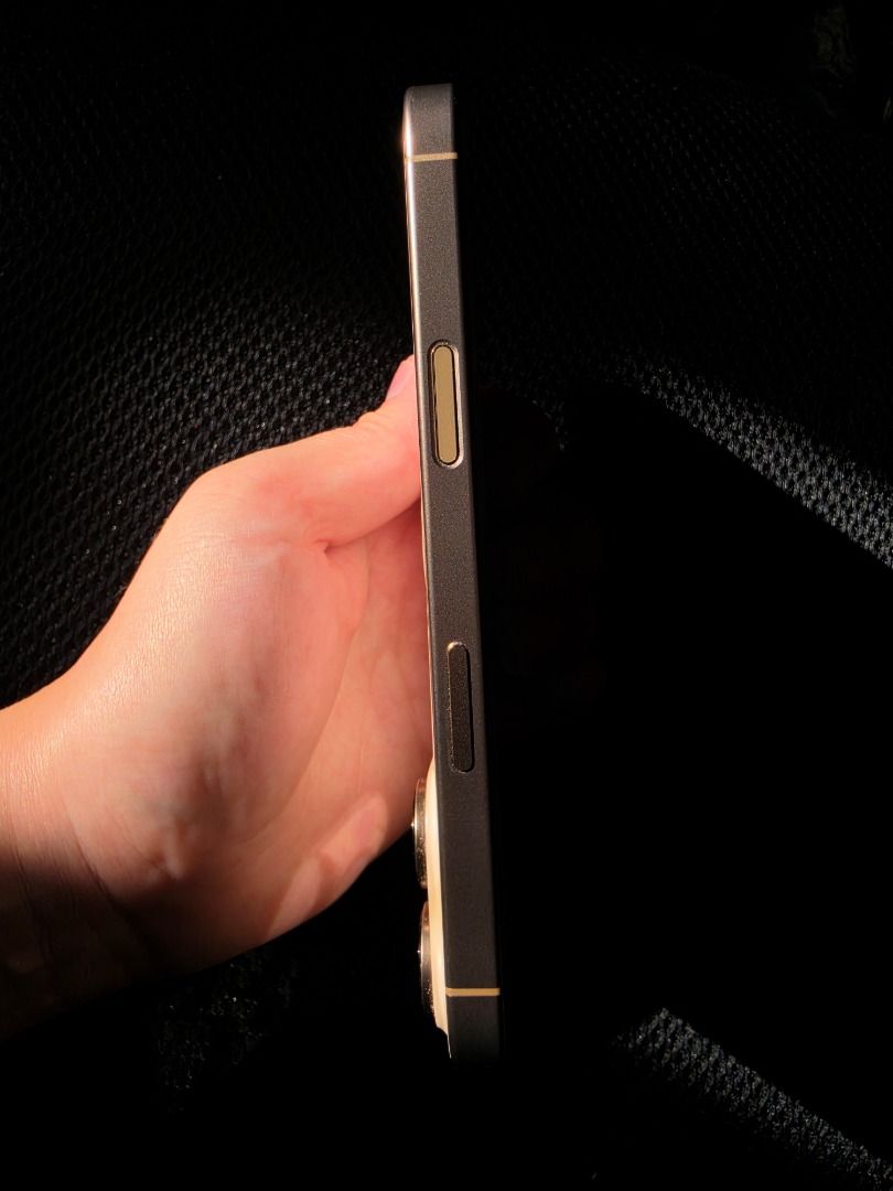 Iphone 16 Pro - 128gb (Category: iPhone 16 Series) located in Malabon City. Submitted by thamendrix (Listing ID 1436256170, Image 3). Description: .