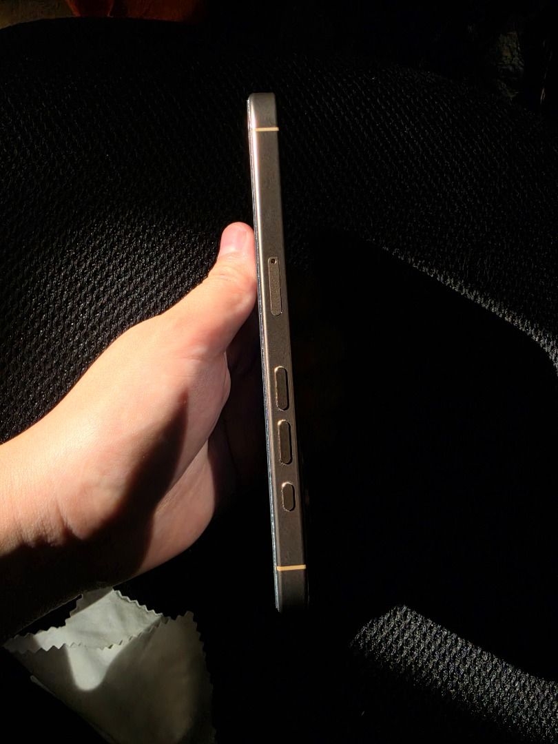 Iphone 16 Pro - 128gb (Category: iPhone 16 Series) located in Malabon City. Submitted by thamendrix (Listing ID 1436256170, Image 2). Description: .