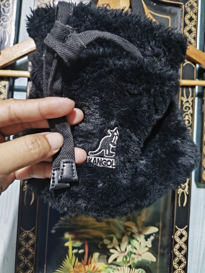 Kangol Teddy Bucket bag (Fur) (Category: Tote Bags) located in Kapalong. Submitted by og_archives (Listing ID 1436177094, Image 3). Description: 𝗞𝗮𝗻𝗴𝗼𝗹 𝗧𝗲𝗱𝗱𝘆 𝗕𝘂𝗰𝗸𝗲𝘁 𝗯𝗮𝗴🦘 Authentic Excellent condition No issue Kapalong, Davao del Norte, Mindanao..