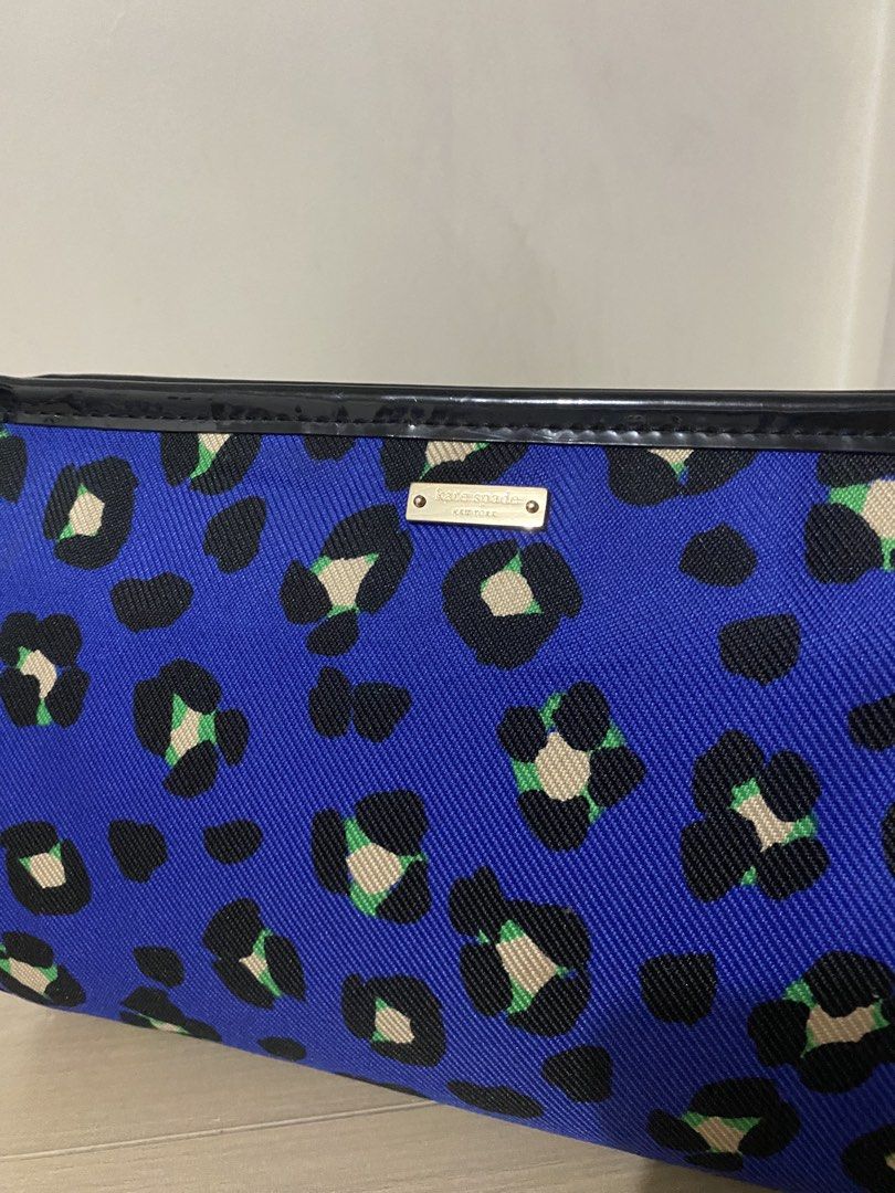 Kate Spade Travel Pouch (Category: Purses & Pouches) located in Cavite. Submitted by chubbsavenue (Listing ID 1436187386, Image 2). Description: .