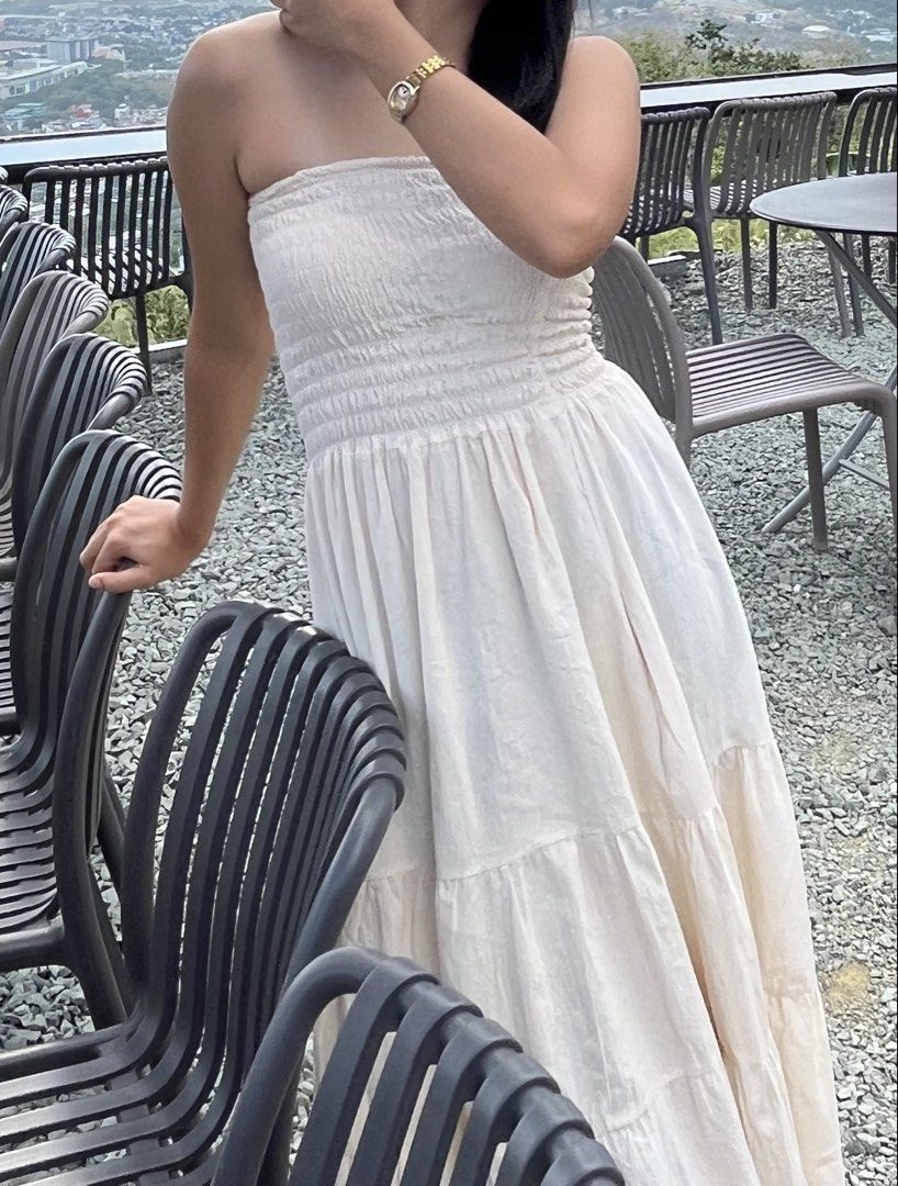 Klara Smoked Maxi Dress (Category: Dresses) located in Manila. Submitted by scelnn (Listing ID 1436262512, Image 2). Description: Originally bought it for 500 pesos and have only worn it once. Cream colored clothes doesn’t suit me talaga so had to let it go na. The dress was really nice, flowy, and breathable :) .