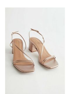 (Category: ) located in . Submitted by shopwithrisa (Listing ID 1436125845, Image 1). Description: .