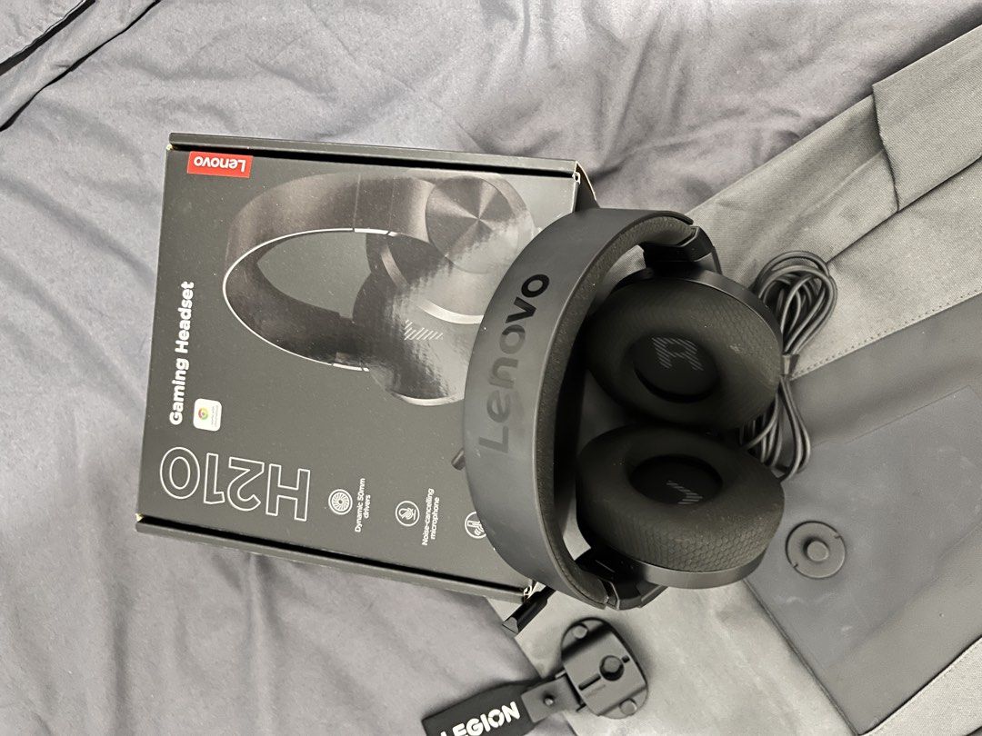 Lenovo H210 Gaming Headset (Category: Headphones & Headsets) located in Pasig City. Submitted by chayfee.girl (Listing ID 1436158219, Image 3). Description: Noise cancelling microphones Bagong bago pa. Bought on Apr 17, 2026 Once lang nagamit With original box RFS: i prefer earphones.