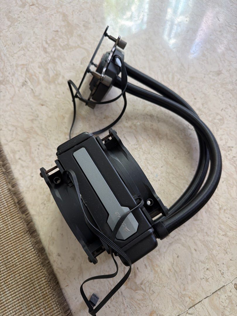 Liquid CPU Cooler445678339585495040
