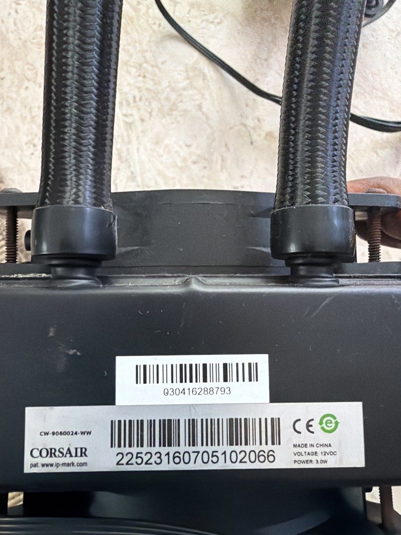 Liquid CPU Cooler445678339585495041