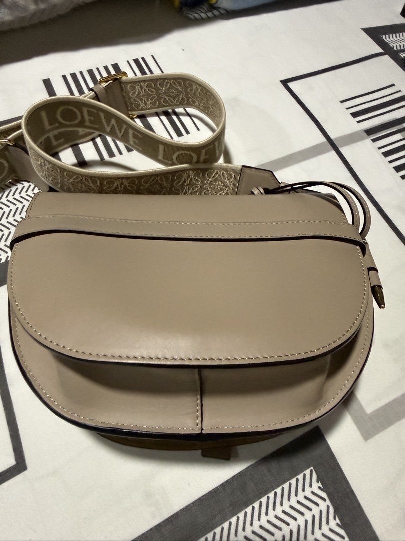Loewe small (Category: Luxury Bags & Wallets) located in Mandaluyong City. Submitted by loren1969 (Listing ID 1436109914, Image 2). Description: Original Loewe Bag bought in Shangrila with dust bag..