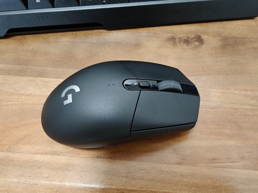 Logitech G304 Wireless Gaming Mouse445797922652835840