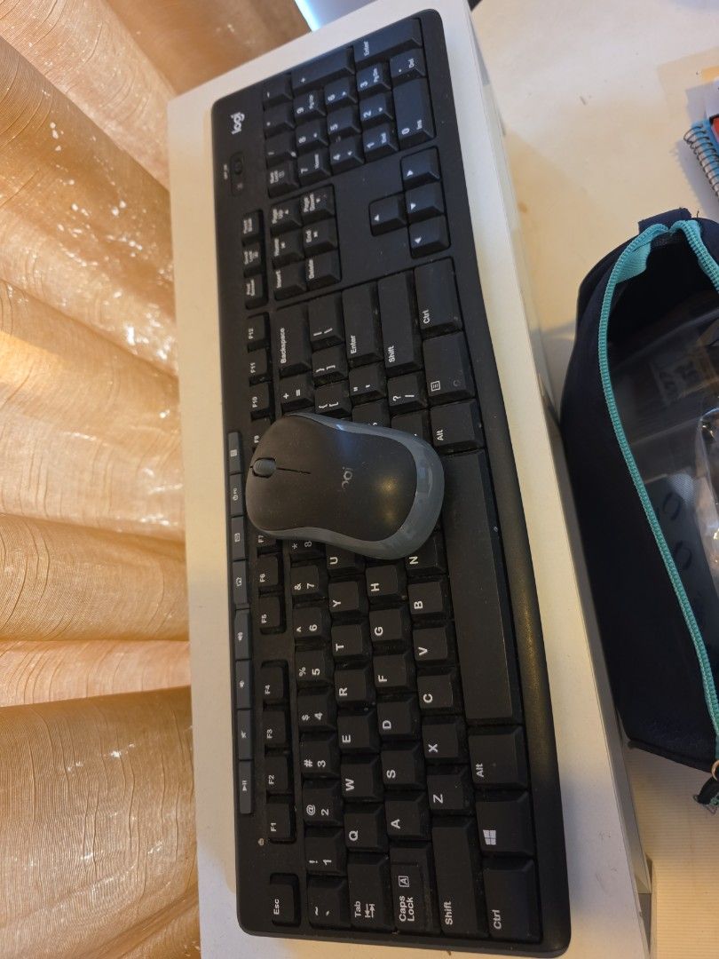 Logitech Keyboard and Mouse445419862895503360