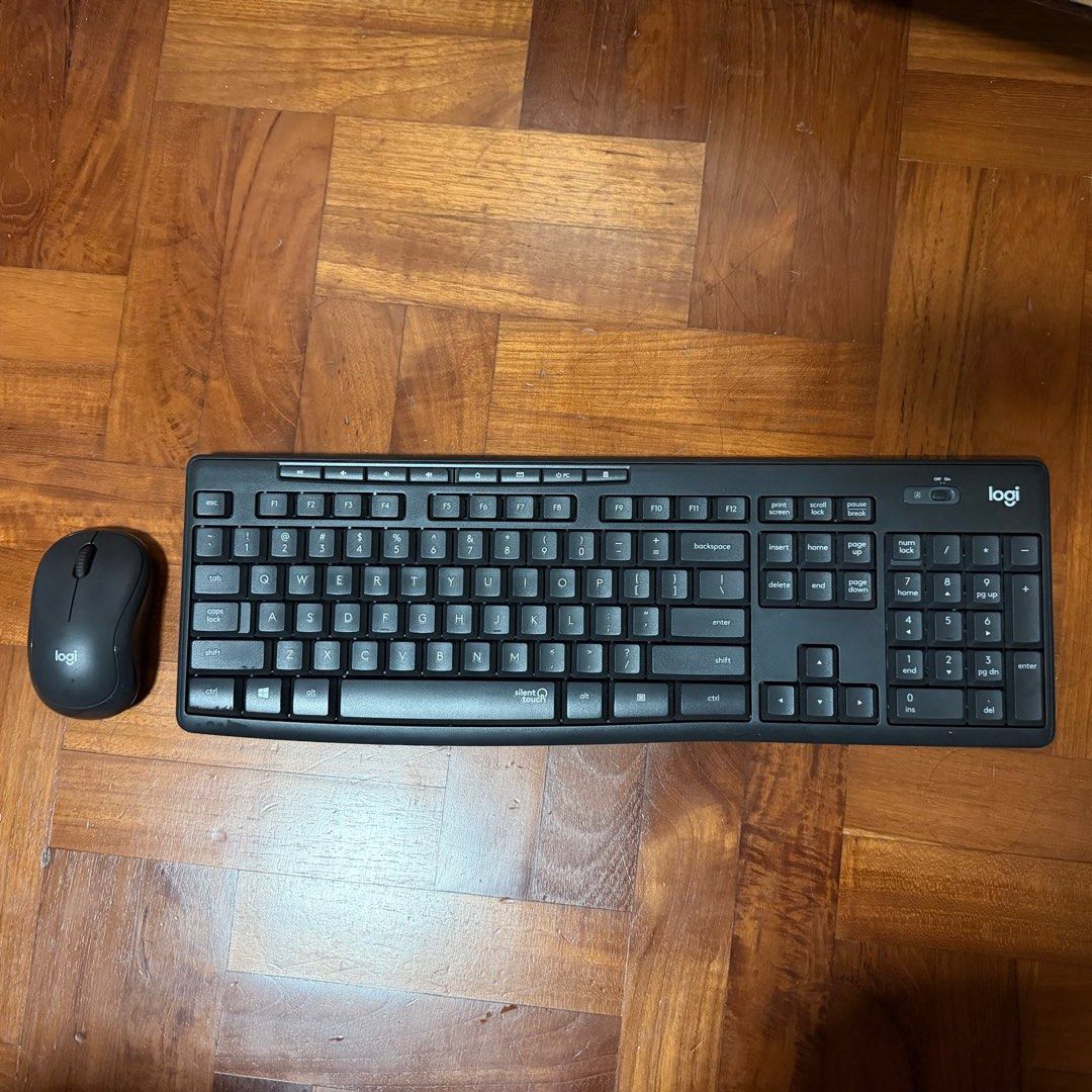 Logitech MK295 Wireless Keyboard & Mouse Combo446063290971607040
