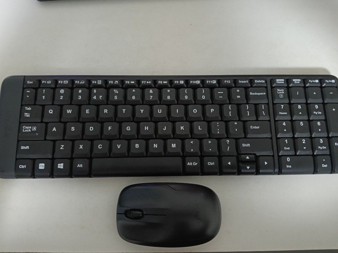 Logitech wireless keyboard446063289974794240