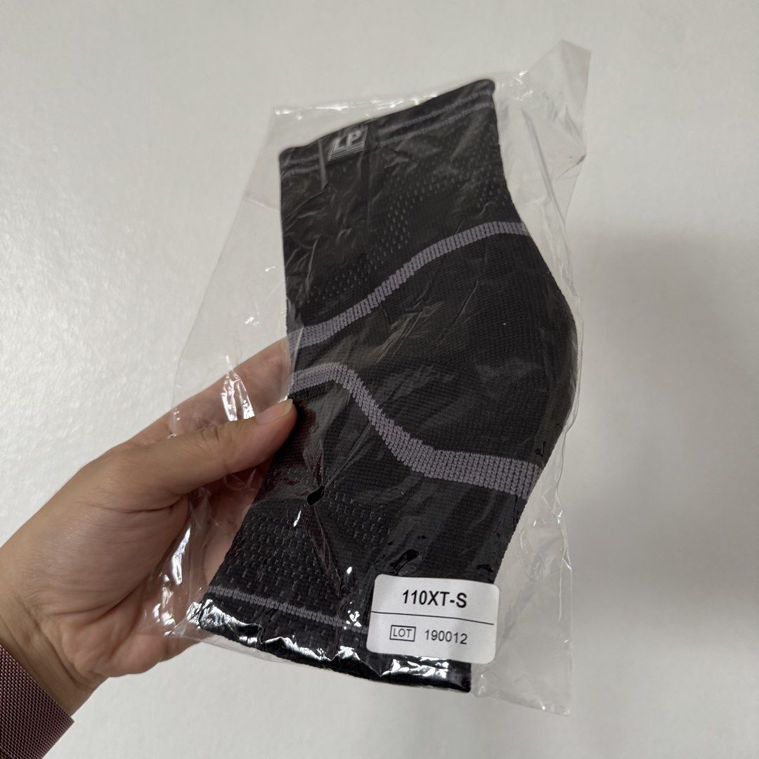 LP SUPPORT 110XT X-Tremus Ankle Support 1.0 20pcs Bundle (Category: Braces, Support & Protection) located in Manila. Submitted by miskym (Listing ID 1436172135, Image 3). Description: Wholesale Price: 1,482.00/ea for 20pcs 1,575.00/ea for 10pcs 1,668.00/ea for 5pcs Retail Price: 1,853.00 Please refer to size chart for measurements All sizes are available ONHAND & READY TO SHIP! .