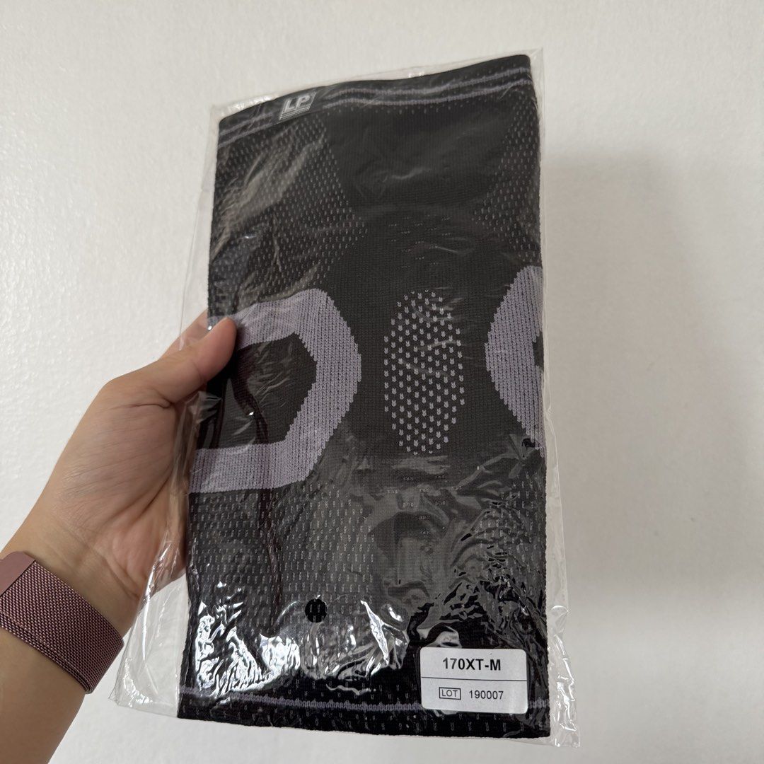 LP SUPPORT 170XT Knee Brace 20pcs Bundle (Category: Braces, Support & Protection) located in Manila. Submitted by miskym (Listing ID 1436173339, Image 3). Description: Wholesale Price: 1,978.00/ea for 20pcs 2,102.00/ea for 10pcs 2,226.00/ea for 5pcs Retail Price: 2,473.00 Please refer to size chart for measurements S,M,L are available ONHAND & READY TO SHIP! .