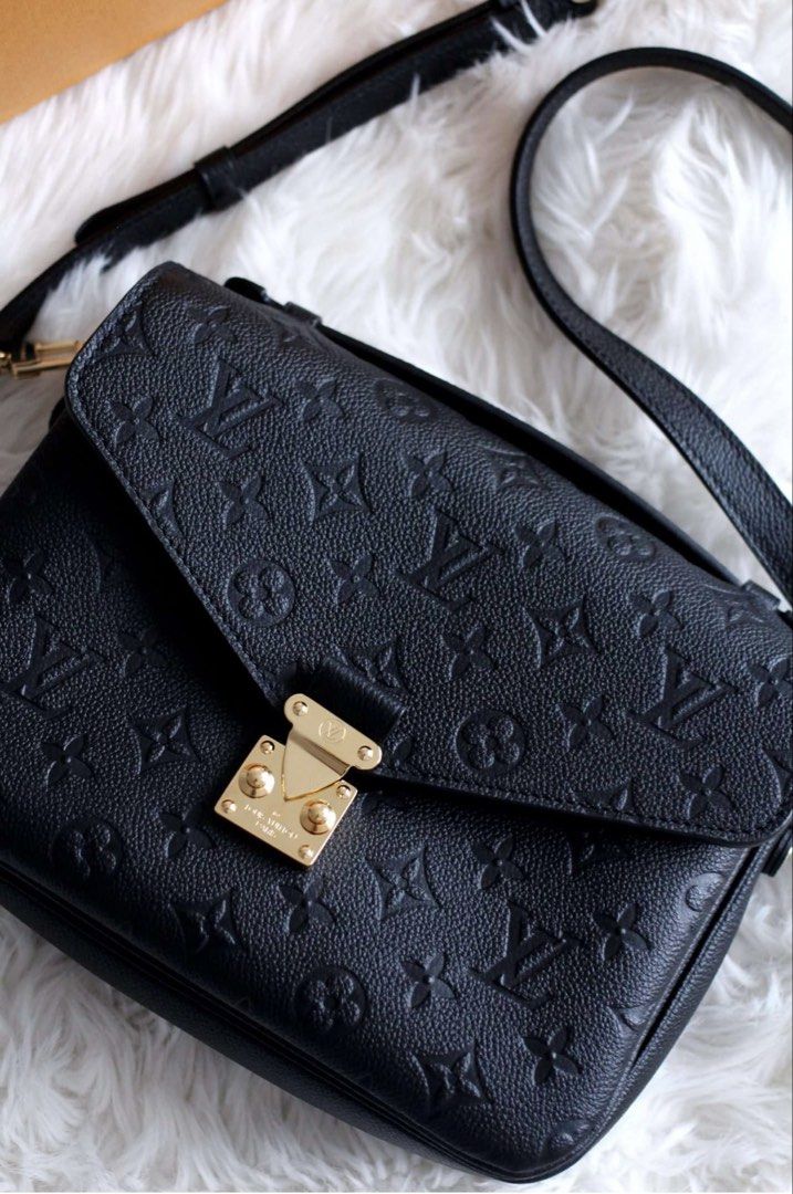 LV POCHETTE METIS (Category: Luxury Bags & Wallets) located in Paranaque City. Submitted by kgmgiftedph20 (Listing ID 1426498697, Image 1). Description: .