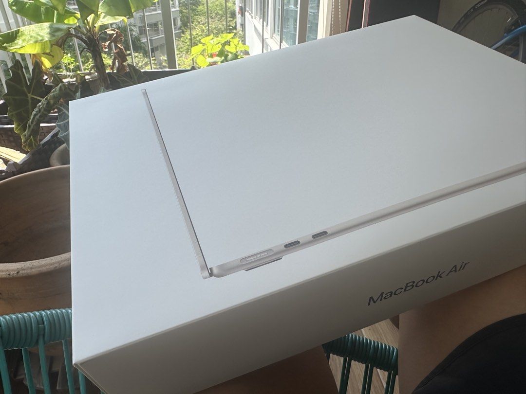 MacBook Air m4 16/256GB445540163996897280