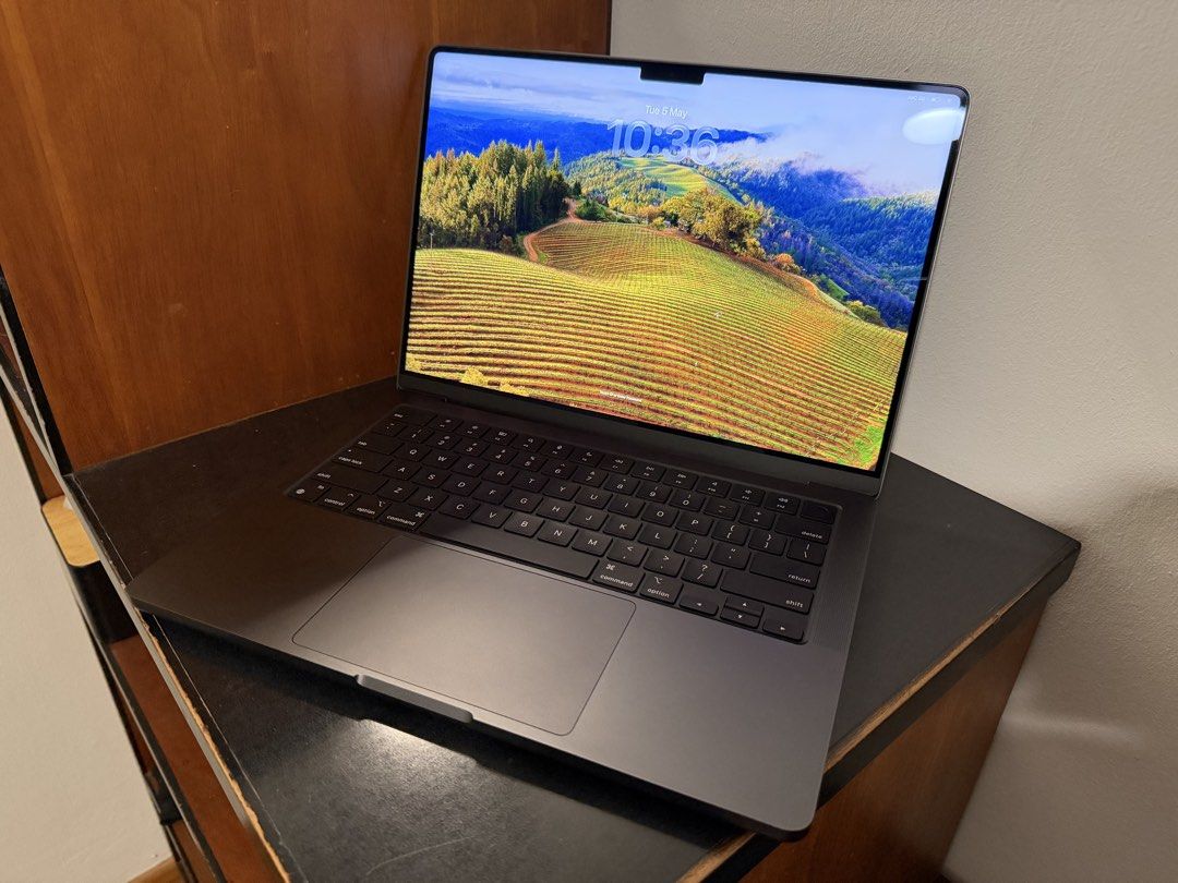 Macbook Pro 14 inch 2024446058002824581121