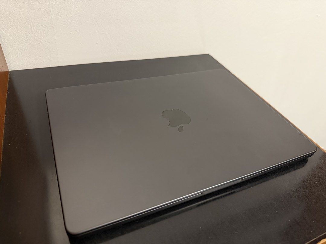 Macbook Pro 14 inch 2024446058002824581120