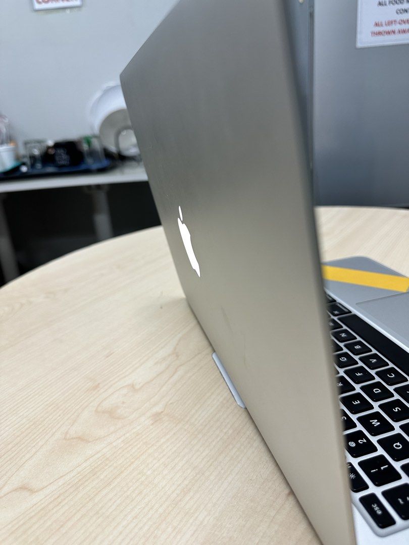 Macbook pro446058008528168961