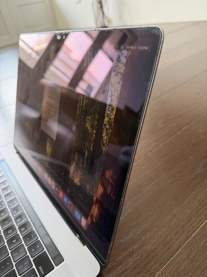 MacBook Pro 2018 15" 512 GB445663257056389122