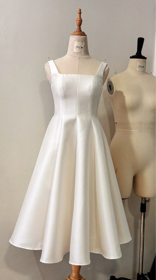 Made to Order -White panel A line Dress (Category: Evening dresses & gowns) located in Manila. Submitted by veemcqc (Listing ID 1436172905, Image 3). Description: Made to Order ✨ “Arian” Panel A-Line Dress Perfect for prenup, birthdays, graduations, and other special occasions. 🤍 With Bust pads and Boning Available in different colors. Price: ₱5,300 — XS to Medium ₱5,550 — Large to XL Skirt length: 28 inches from natural waist (midi length).