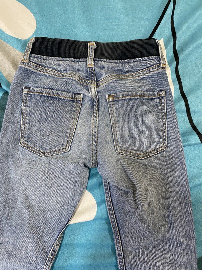 Maong jeans for kids (Category: Babies & Kids Fashion) located in Makati City. Submitted by beaa24 (Listing ID 1436125109, Image 2). Description: .