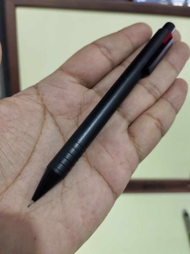 Mechanical Pencil (Category: Stationery & School Supplies) located in Cebu City. Submitted by dudes_villanueva (Listing ID 1436286345, Image 1). Description: Mechanical Pencil - No Brand Plastic Body 📌 In excellent condition.