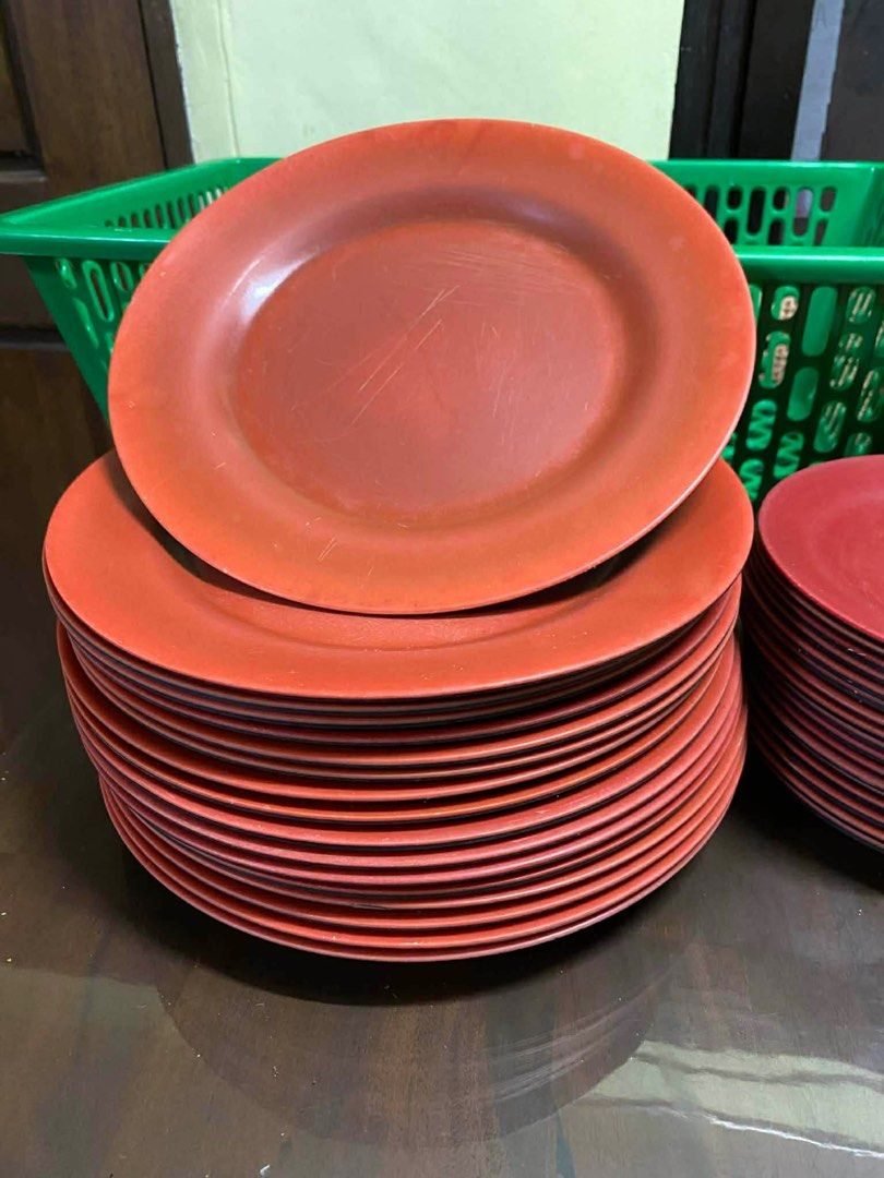 Melamine Dinner Set (Category: Dinnerware & Cutlery) located in Pasig City. Submitted by ljm00 (Listing ID 1436244644, Image 2). Description: 📍Preloved Melamine Dinner Set Take all ₱ 800 -30pcs Plates -8pcs square bowls -6pcs rice bowls -8pcs cups 📍Palanan, Makati 📍MOP: Gcash/Maya/ BPI transfer 📍Pickup or via lalamove/grab.