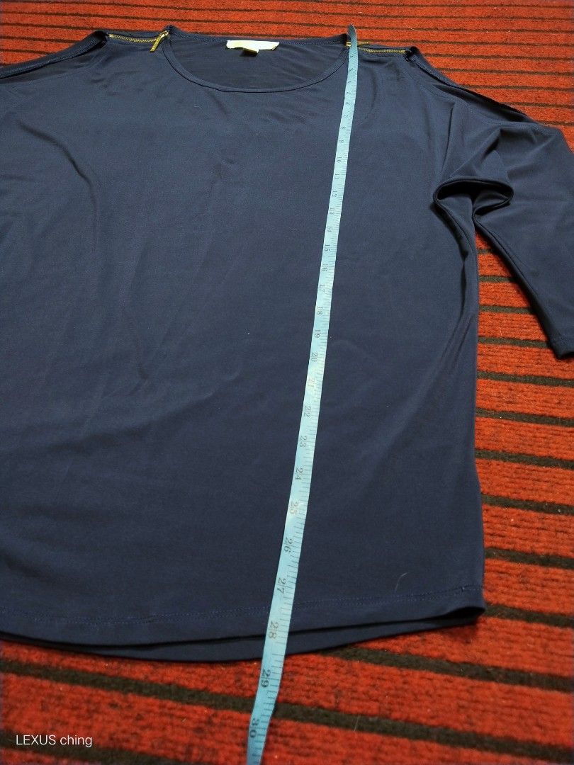 MICHEAL KORS (Category: Blouses) located in Manila. Submitted by lexusthrift1995 (Listing ID 1436255639, Image 3). Description: .