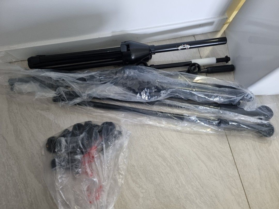 Microphone stand445651682654965761