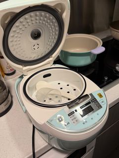 （分類：）位於 。 由 albertz666 提交（商品編號 1436244360，圖片 1）。簡介： 。