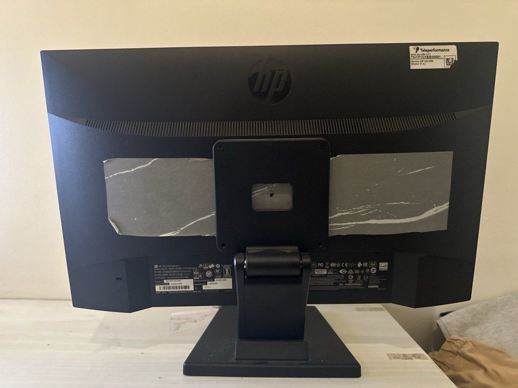Monitor For Sale (Category: Monitor Screens) located in Manila. Submitted by fastturtle_7269df (Listing ID 1436233307, Image 2). Description: Buyer will shoulder delivery fee No Issues just signs of old age RFS: decluttering price nego if sure buyer.