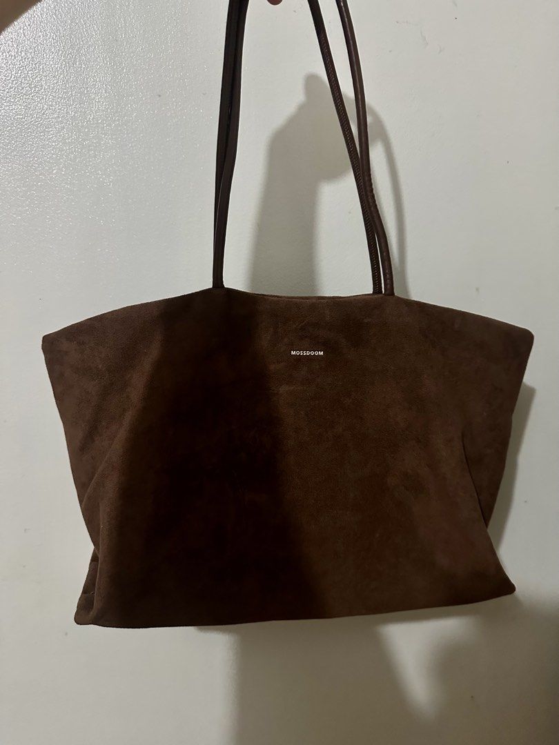Mossdom Thalea Work Bag (Category: Shoulder Bags) located in Cainta. Submitted by declutterwith.e (Listing ID 1436229054, Image 1). Description: - Bought this for 949 - in vv good condition - rfs: too big for my stuff so i got a new work bag - can fit 13" macbook air with sleeves .
