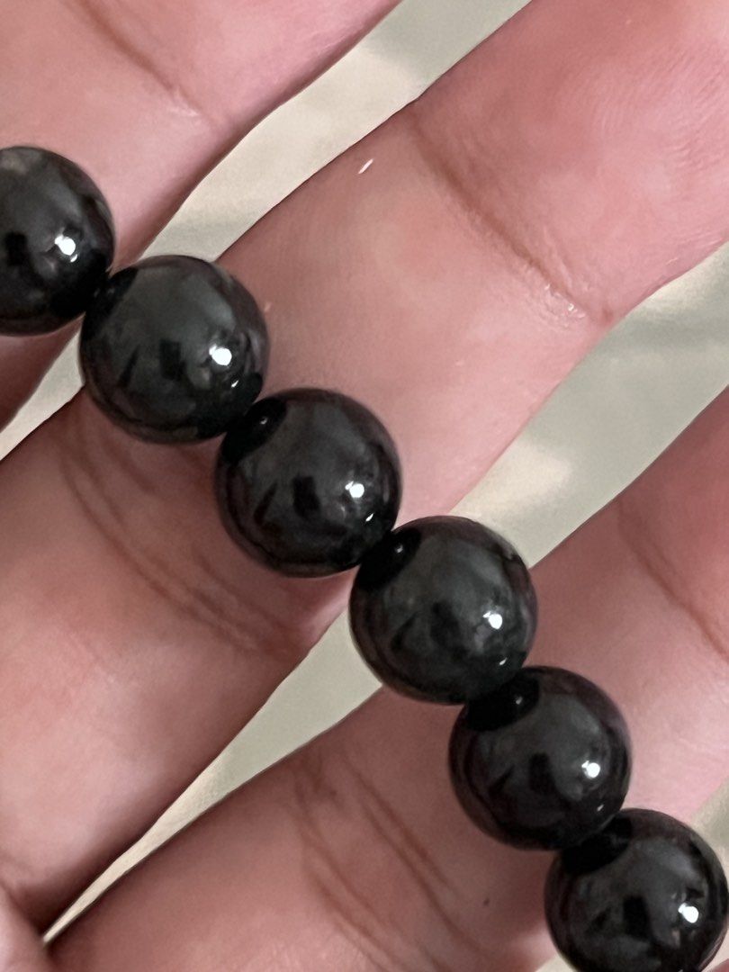 Natural Stone Black Onyx Bracelet (Category: Bracelets) located in Cavite. Submitted by tifanny.goods (Listing ID 1436101193, Image 2). Description: Natural stone black onyx. 200php retail, i have 7 pcs here on hand. 1,000php for take all. All brandnew ☺️👌💸.