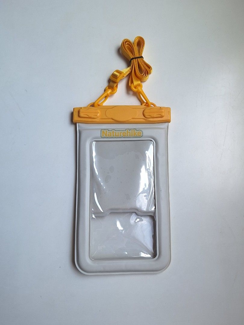 Naturehike Waterproof Phone Bag (Category: Beach Bags) located in Meycauayan. Submitted by chncha.a (Listing ID 1436128403, Image 3). Description: .