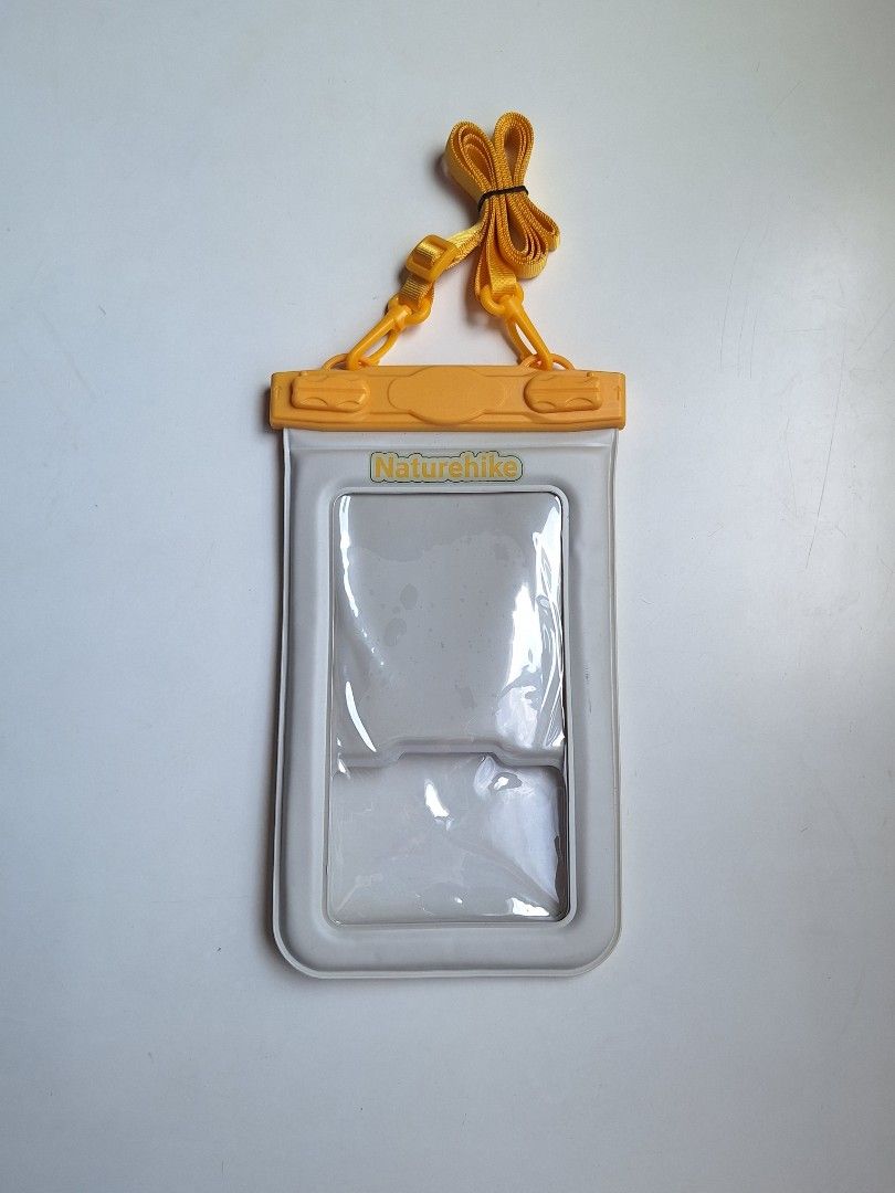 Naturehike Waterproof Phone Bag (Category: Beach Bags) located in Meycauayan. Submitted by chncha.a (Listing ID 1436128403, Image 1). Description: .
