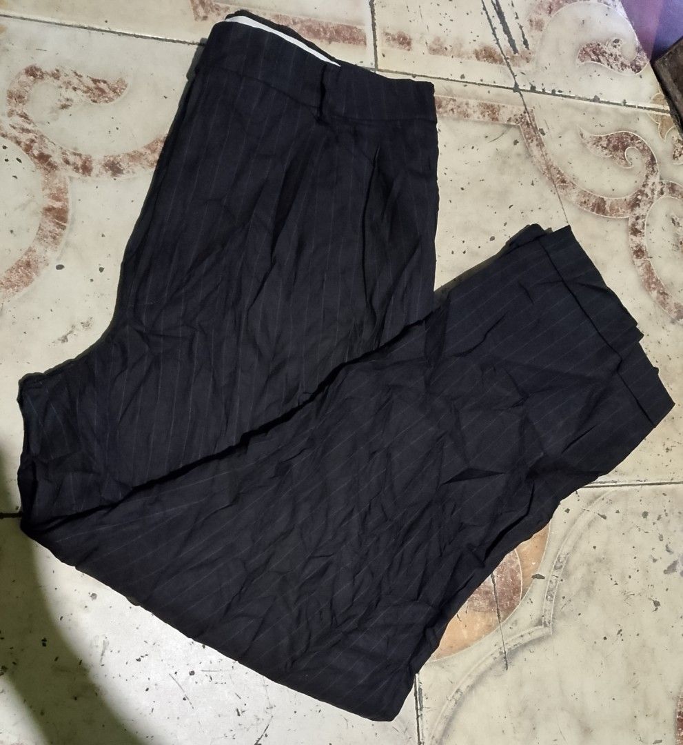 Nautica checkered pants (Category: Trousers) located in Baguio. Submitted by ukay.kayuhjan (Listing ID 1436245614, Image 2). Description: nautica checkered pants 34waist 40length excellent 120₱.