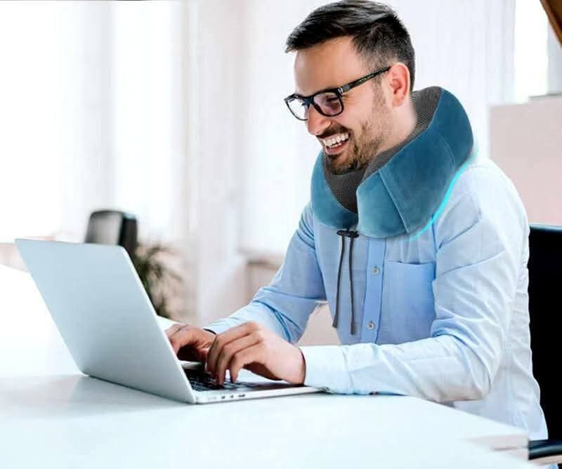 NECK TRAVEL PILLOW (Category: Travel Essentials & Accessories) located in Manila. Submitted by lyfrancois14 (Listing ID 1436117463, Image 2). Description: .