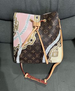 (Category: ) located in . Submitted by chic.bags (Listing ID 1436258010, Image 1). Description: .