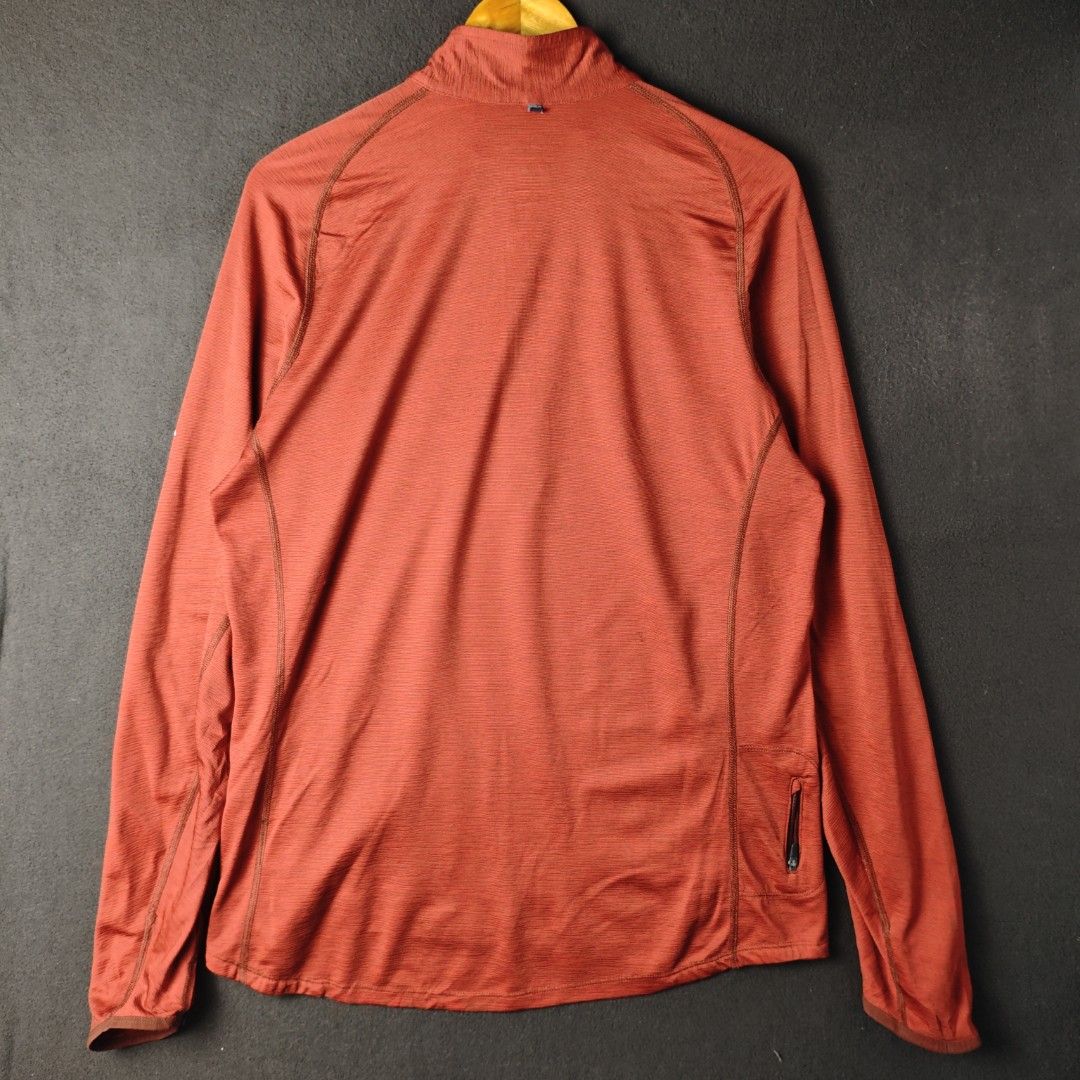 Nike Dri-FIT Running Jacket (Category: Activewear) located in Manila. Submitted by tinytoonthriftshop (Listing ID 1436114201, Image 2). Description: Brand : Nike Size on tag : L 📏 Width x Length : 22x28.5x30 Issue : NEED WASH / Minimal issue check other pictures Condition : GOOD 💰 Price : 199 📌 NOTE: Actual color may slightly vary due to lighting and camera. PAYMENT: Gcash / BPI / Maya 📍 Pinagbuhatan, Pasig City 🚚 Delivery: • Same day (book 