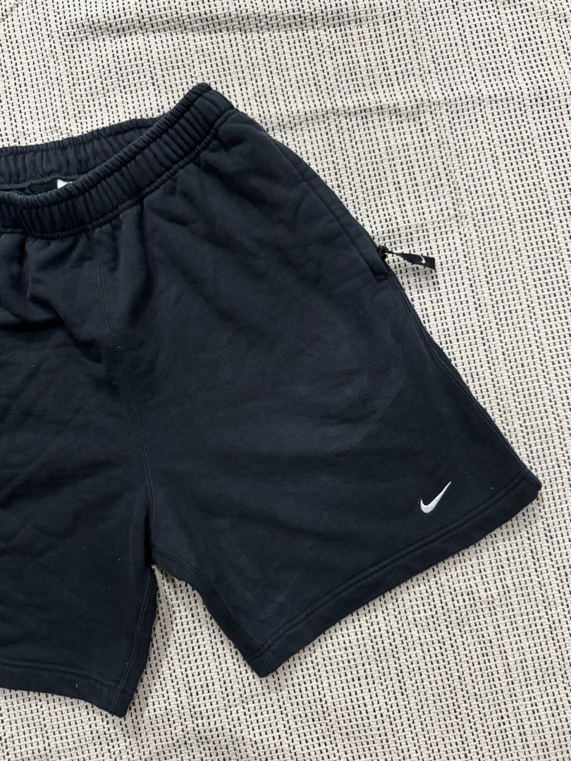 Nike Solo Swoosh Shorts (Category: Shorts) located in Marikina City. Submitted by cheese85 (Listing ID 1436228248, Image 3). Description: Like new Used twice Size small .