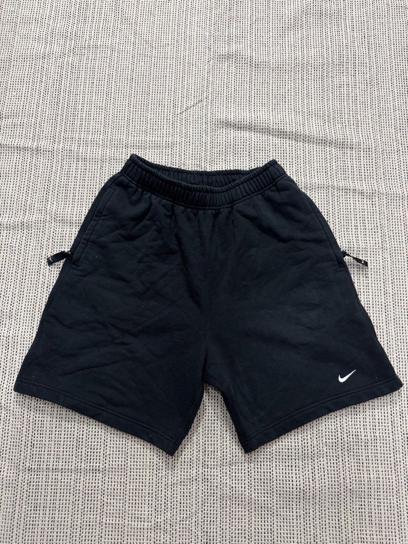 Nike Solo Swoosh Shorts (Category: Shorts) located in Marikina City. Submitted by cheese85 (Listing ID 1436228248, Image 2). Description: Like new Used twice Size small .