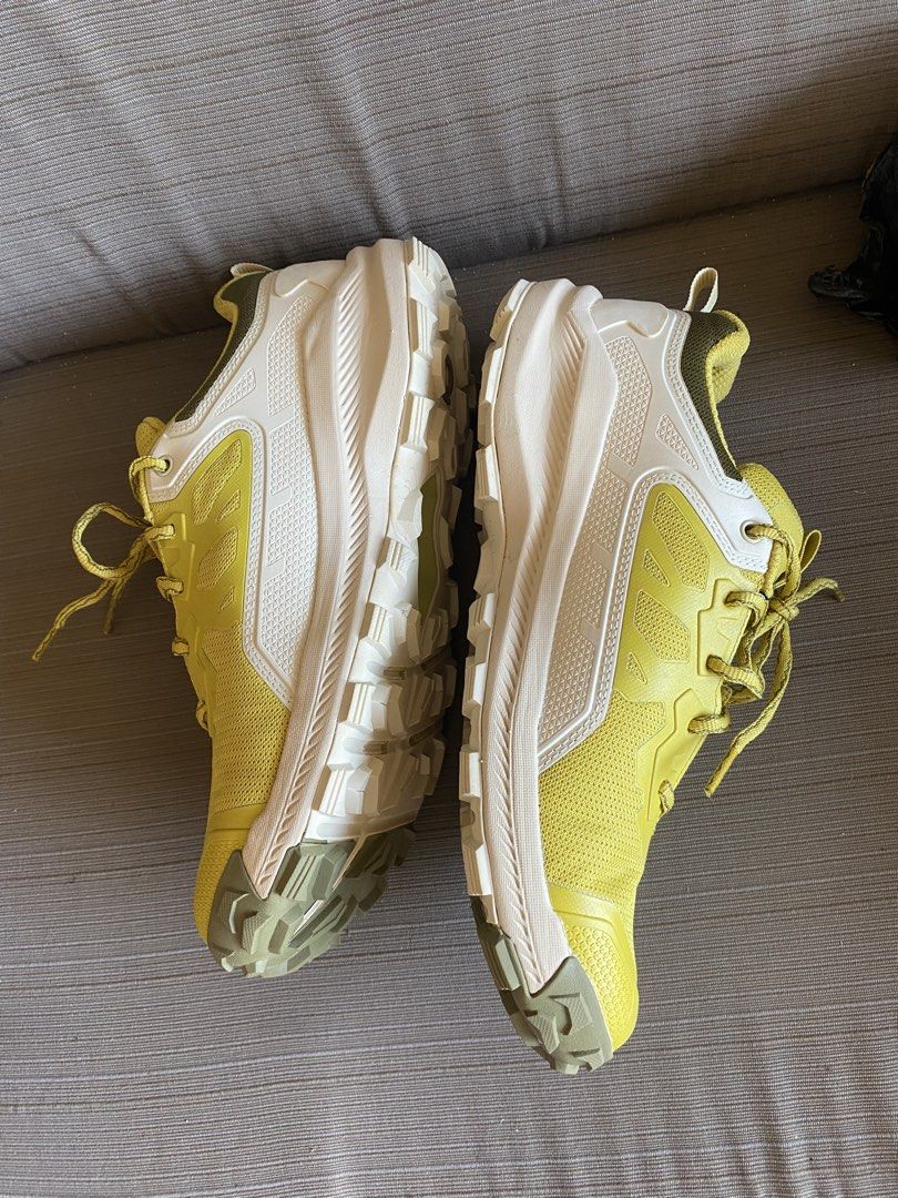Oboz Ortholite Yellow Sneakers (Category: Sneakers) located in Gattaran. Submitted by sweet_relove (Listing ID 1436166001, Image 3). Description: Also available gray black, slightly used 1050.00.