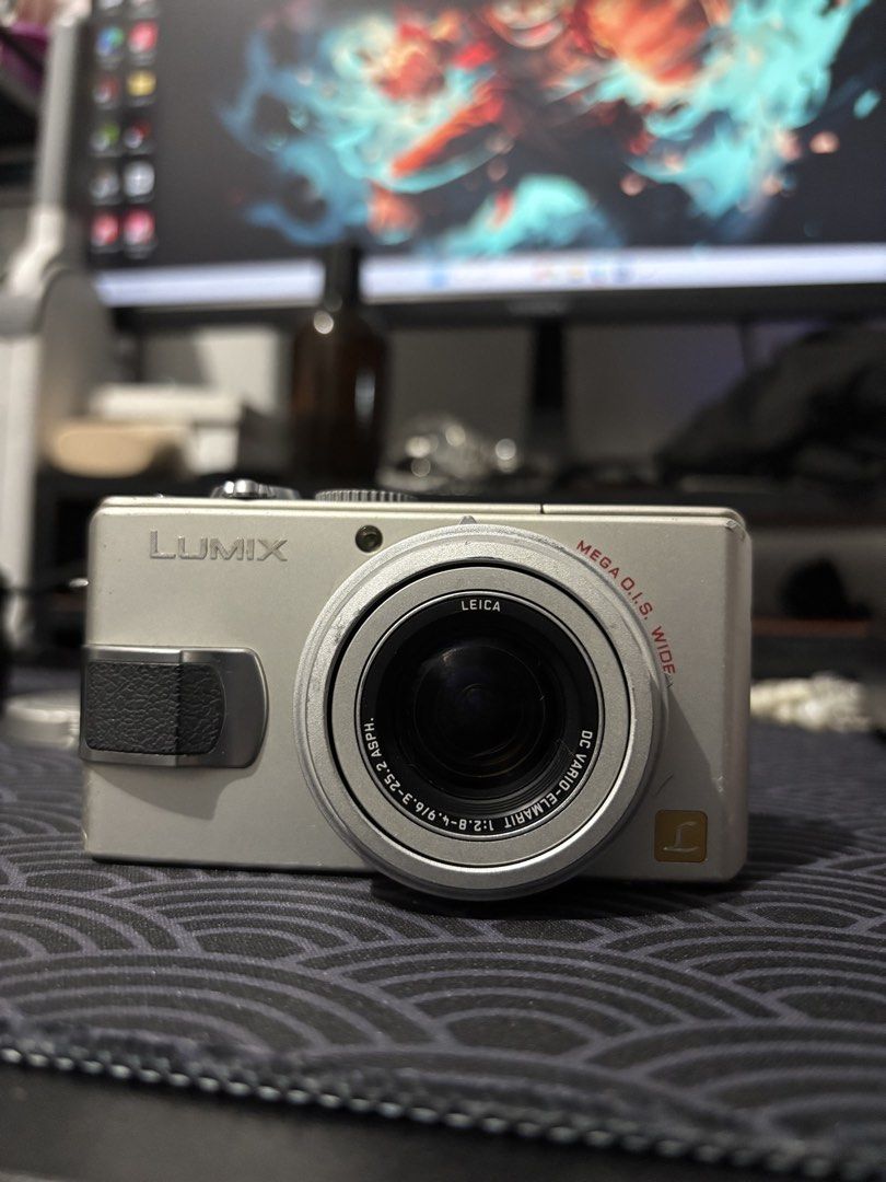 Panasonic Lumix DMC-LX2 (Category: Cameras) located in Quezon City. Submitted by navietuc (Listing ID 1436188683, Image 2). Description: FS: LUMIX DMC-LX2 Inclusions: Charger SD Card Camera Bag Price: 7500 only.